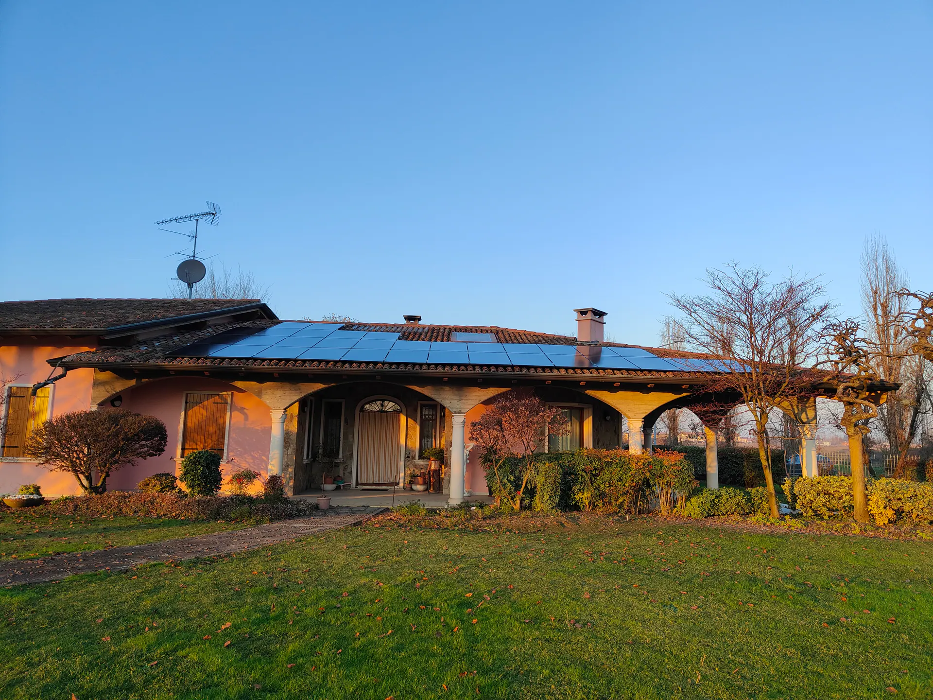 IMPIANTO FOTOVOLTAICO RESIDENZIALE DA 12,54 KW