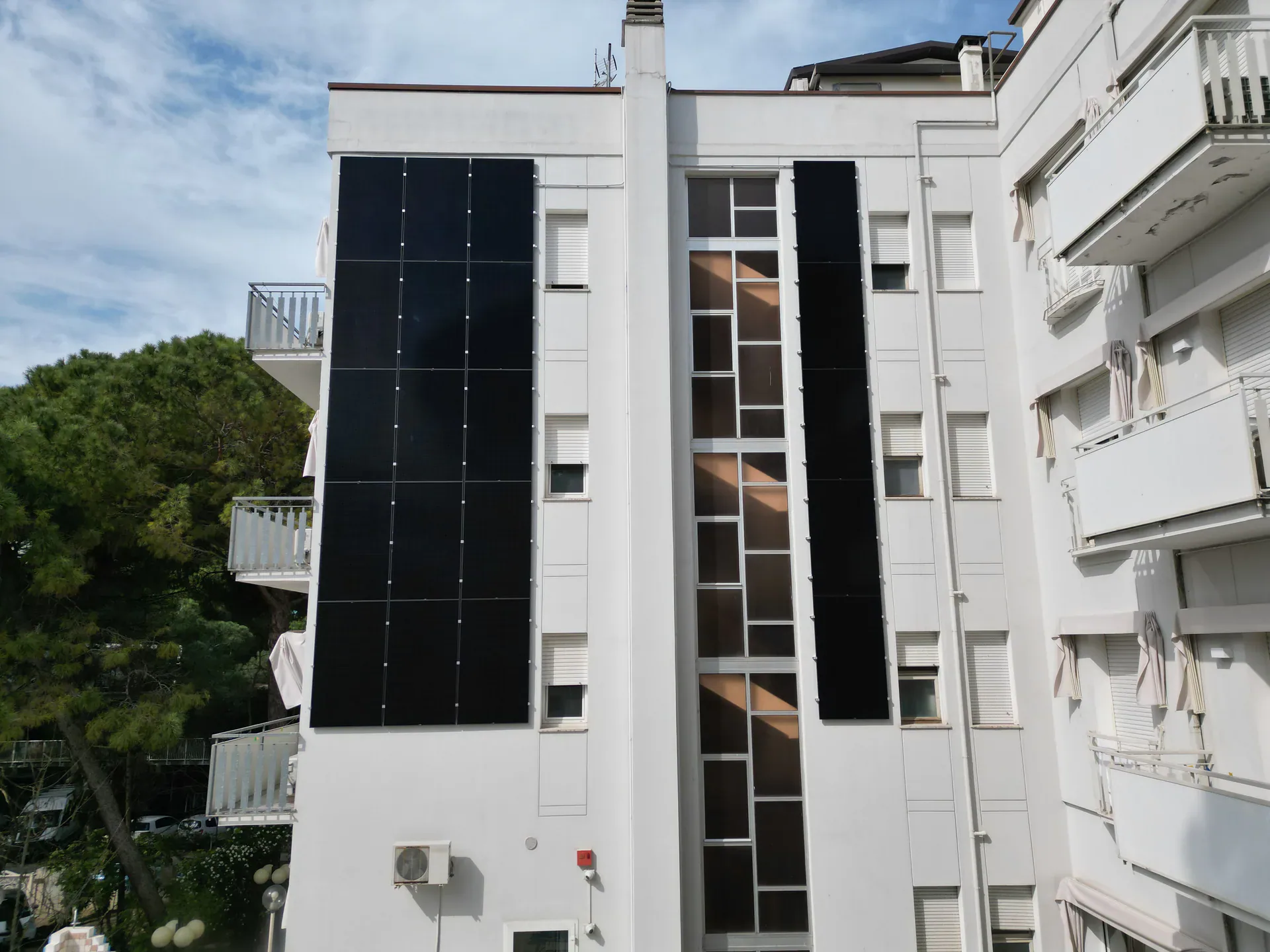 IMPIANTO FOTOVOLTAICO HOTEL DA 48,45 KW