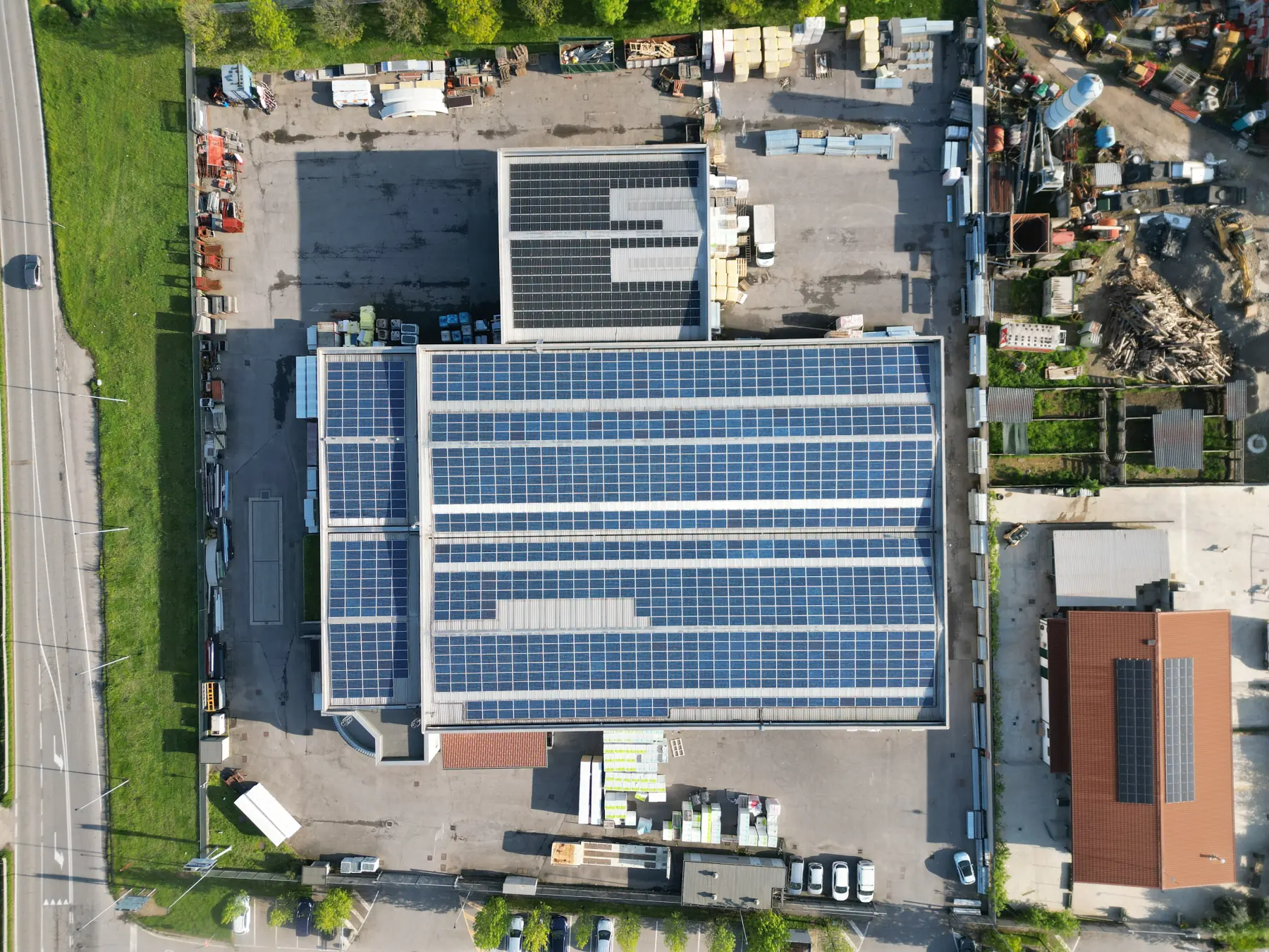 IMPIANTO FOTOVOLTAICO INDUSTRIALE DA 300 KW